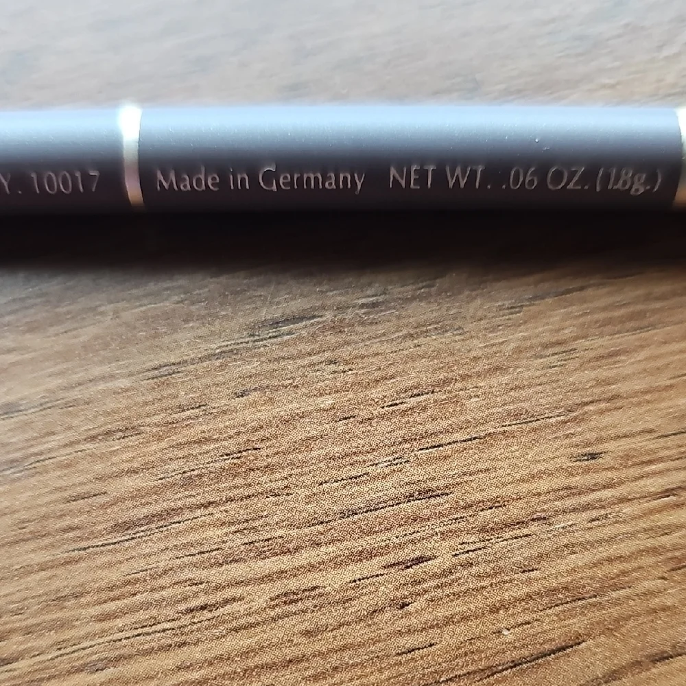 NIB L'Oreal Le Grand Kohl Perfectly Soft Eye Pencil Eyeliner Bleu Gris Blue Grey
